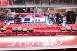 Victoria Cosmetics Bridals & Fashions