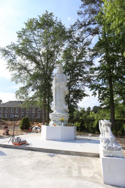 Thiền Viện Minh Đăng Quang